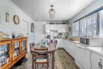 654 Elles Road, Kingswell