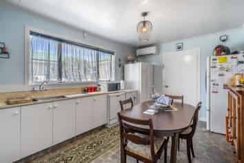 654 Elles Road, Kingswell