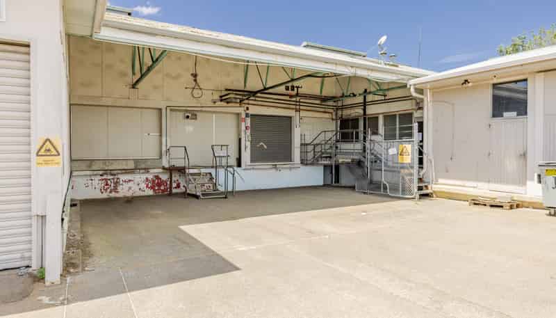 500 Williams Street, Mahora