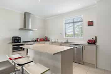 6 Thornton Green, Karaka