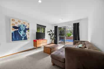 2 Lodestone Road, Richmond