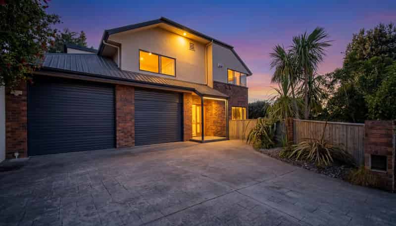 2 Lodestone Road, Richmond