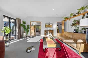 2 Lodestone Road, Richmond