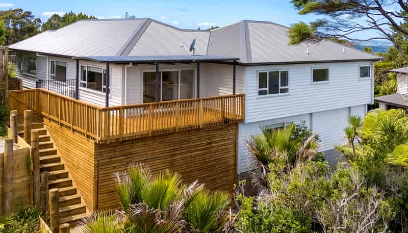 220 Forest Hill Road, Waiatarua