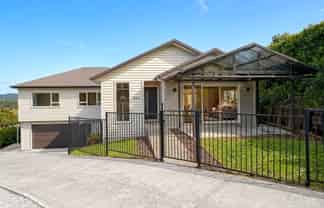 220 Forest Hill Road, Waiatarua