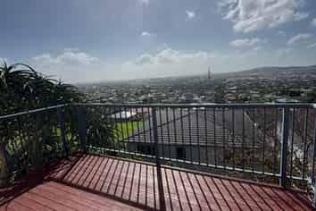 132 Redoubt Road, Flat Bush