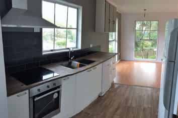 3 Fiona Grove, Karori