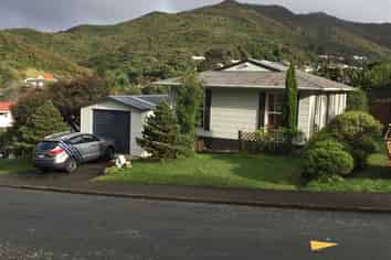 3 Fiona Grove, Karori