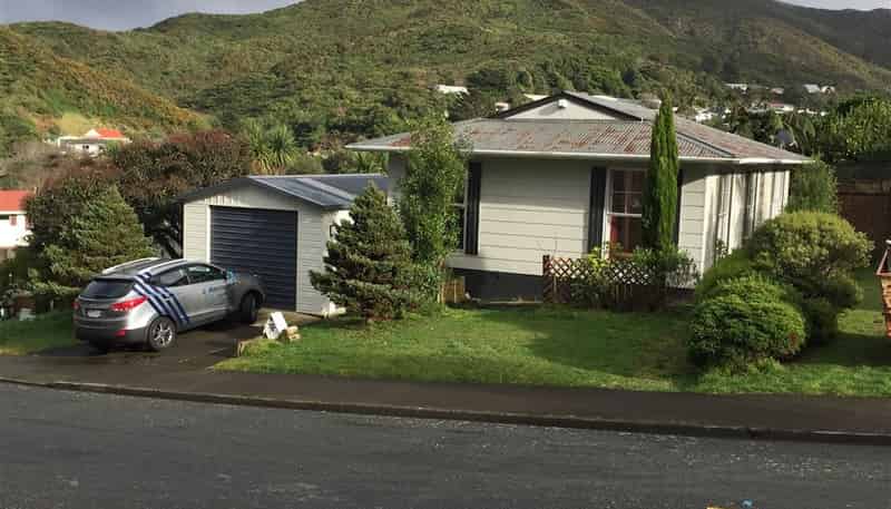 3 Fiona Grove, Karori