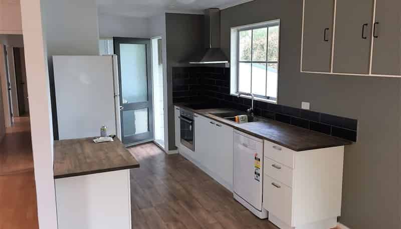 3 Fiona Grove, Karori