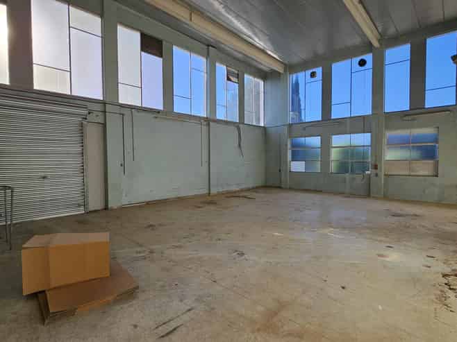 Solid and secure storage