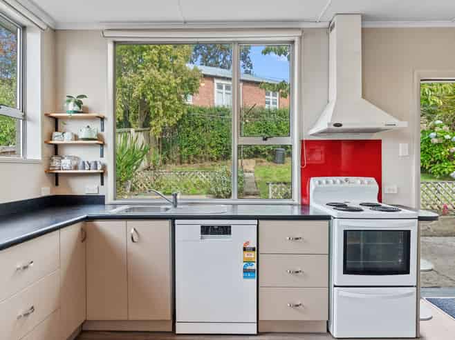 32 Ventnor Street, Mornington