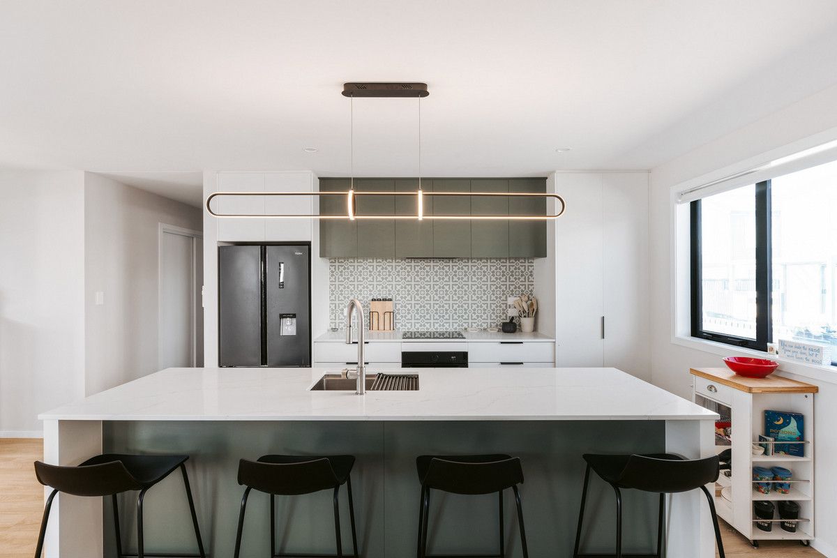 Vacant And Move In Ready - Más