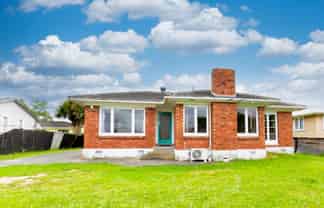 17 Sutton Crescent, Papakura