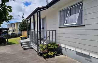 13 Silverstone Place, Henderson