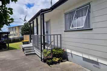 13 Silverstone Place, Henderson