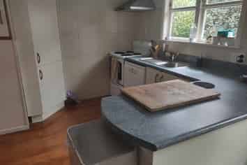 5 Barrys Road, Glendene