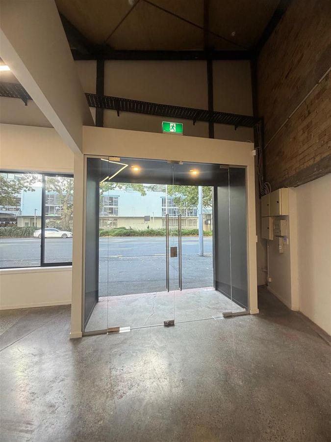 Prime Auckland Showroom and Office - Więcej