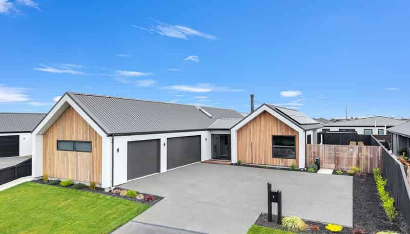 19 Guinevere Drive, Lincoln