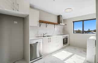 204/120 Stanmore Road, Linwood