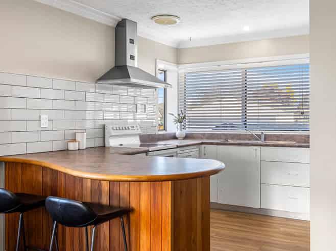 21  Munro Street, REDWOOD