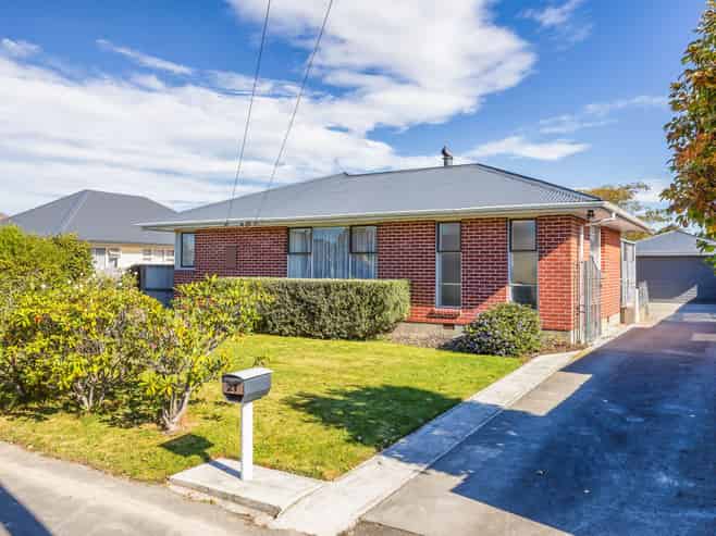 21  Munro Street, REDWOOD