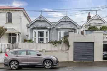 2/87 Rintoul Street, Newtown