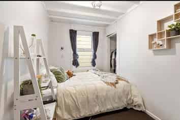 2/87 Rintoul Street, Newtown