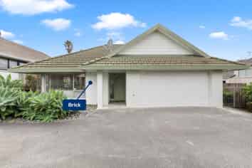 2/60 Whitford Road, Northpark