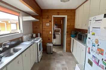 21B West Hoe Road, Orewa