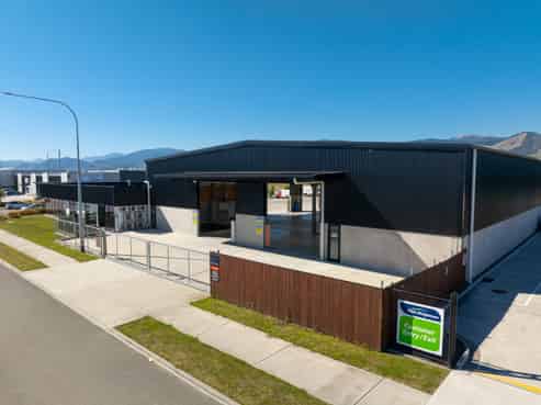 High-Stud Warehouse + Yard | Richmond