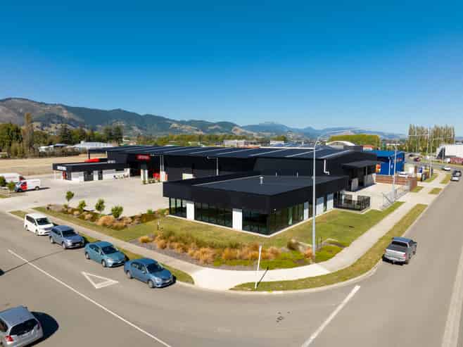 High-Stud Warehouse + Yard | Richmond