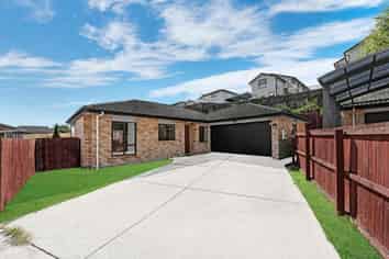 42 Arrowsmith Drive, Flat Bush