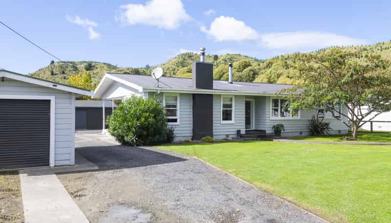 28 Cliff Road, Te Karaka