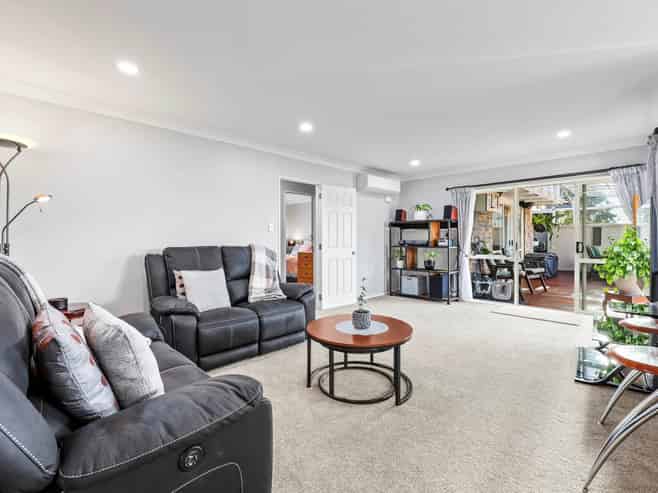 11 Amberwood Drive, Northpark
