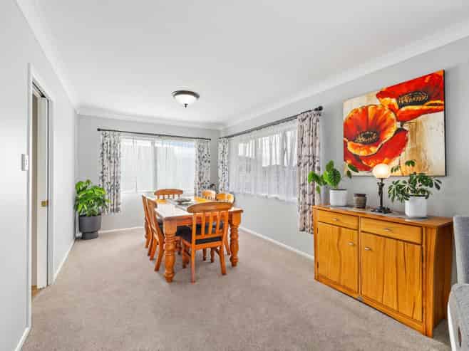 11 Amberwood Drive, Northpark