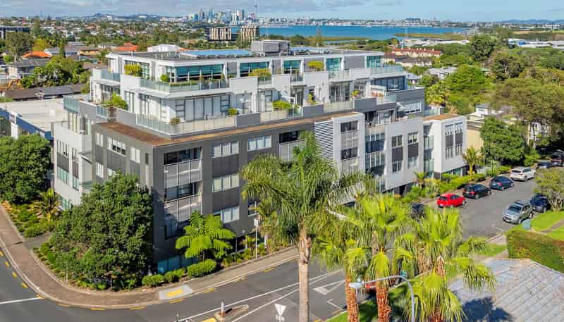 204/16 Huron Street, Takapuna