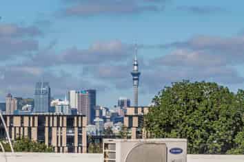 204/16 Huron Street, Takapuna