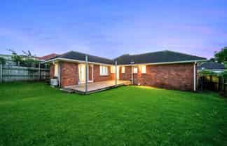 36 May Road, Mount Roskill