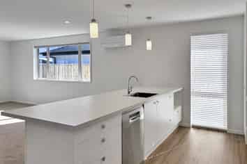 10 Waituna Street, Pegasus