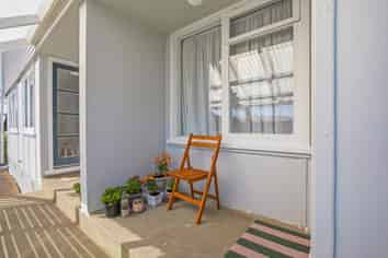 8A - 8B Devon Place, Cannons Creek