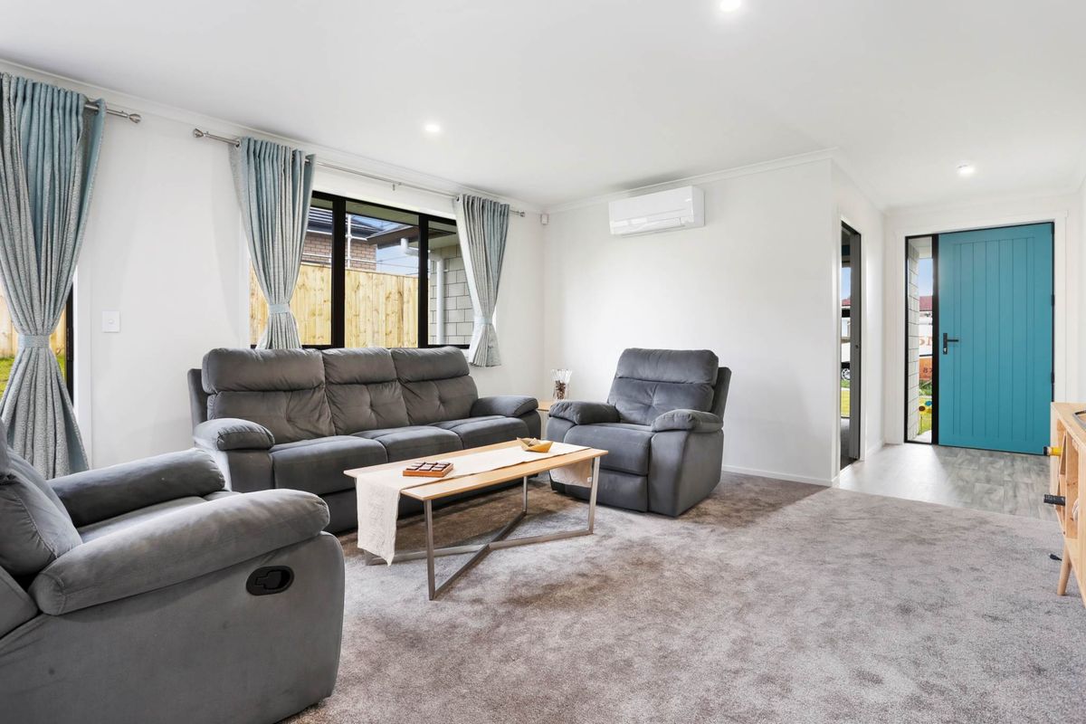 Highly Motivated - Must Be Sold! - Ansicht 3