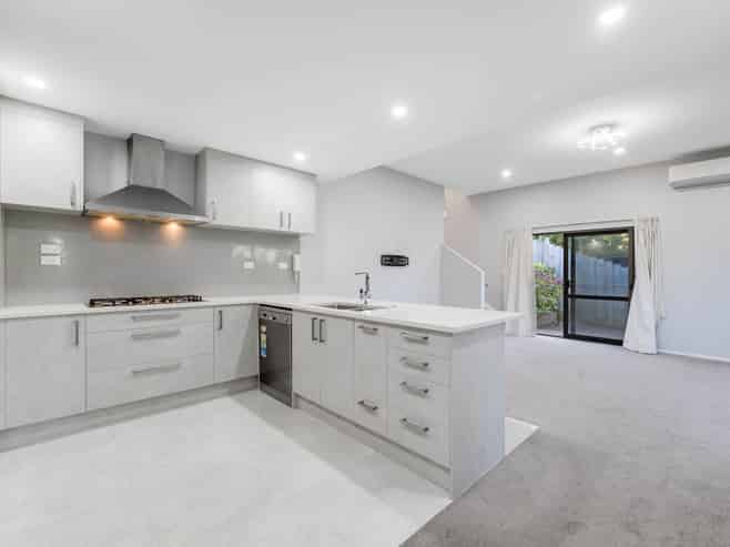 5A Benchmark Drive, Massey