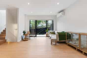 35D Lynden Avenue, Hillcrest