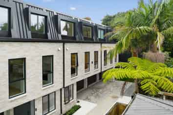 35D Lynden Avenue, Hillcrest