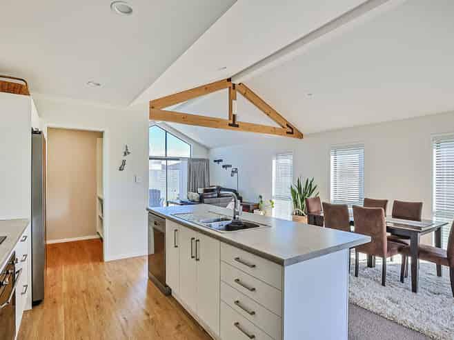 14 Manapouri Street, Poraiti