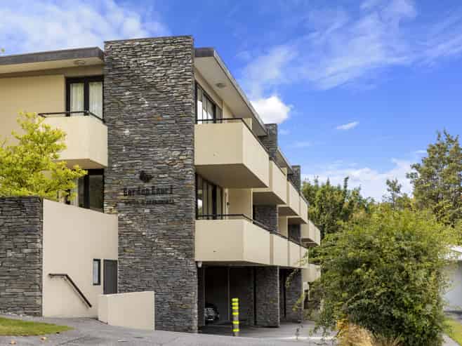 411/7 Adelaide Street, Queenstown