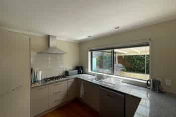 9 Kalmore Place, Flat Bush