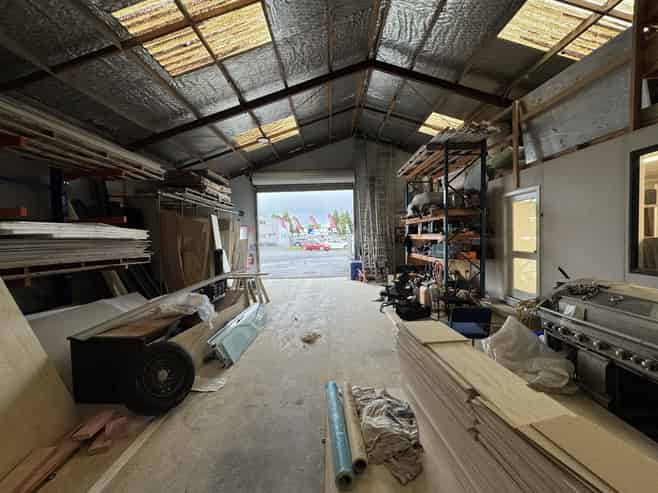 Frankton workhorse with secure yard