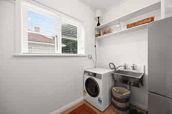 17  Plunket Terrace, Hamilton East